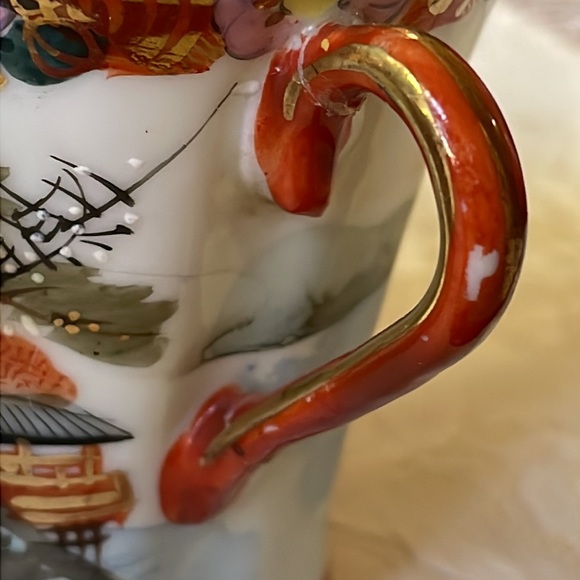 Lot of 2 vintage Japan hand painted demitasse cups - Picture 7 of 9